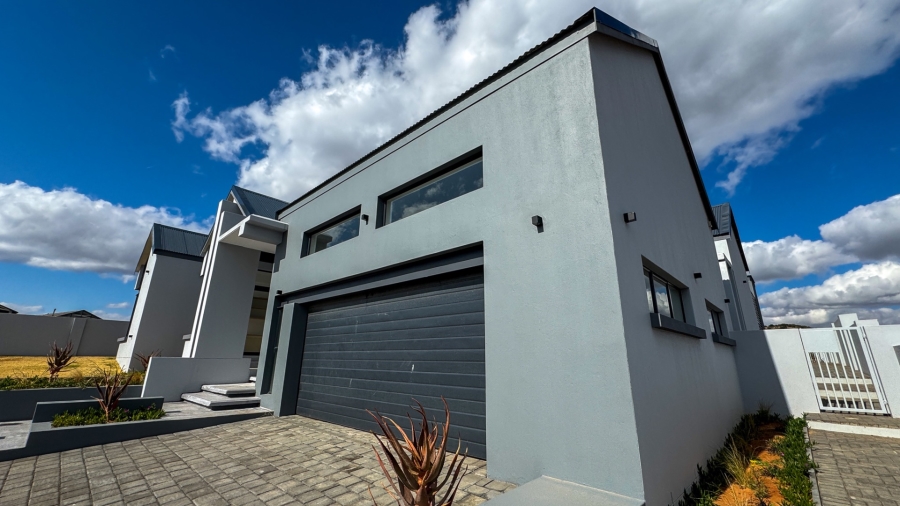 5 Bedroom Property for Sale in Woodland Hills Bergendal Free State